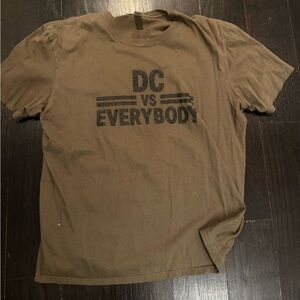 DC vs Everybody Graphic T-Shirt, size XL